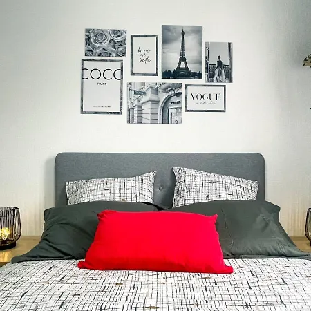 Апартаменты Redlounge *