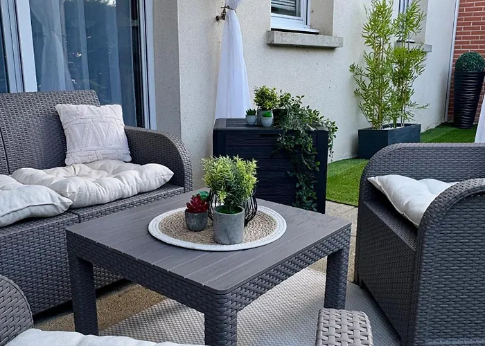 Redlounge - Avec Piscine Et Jardin Apartman