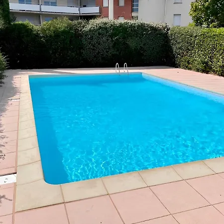 Redlounge - Avec Piscine Et Jardin Daire