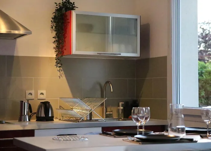 アパート Redlounge *